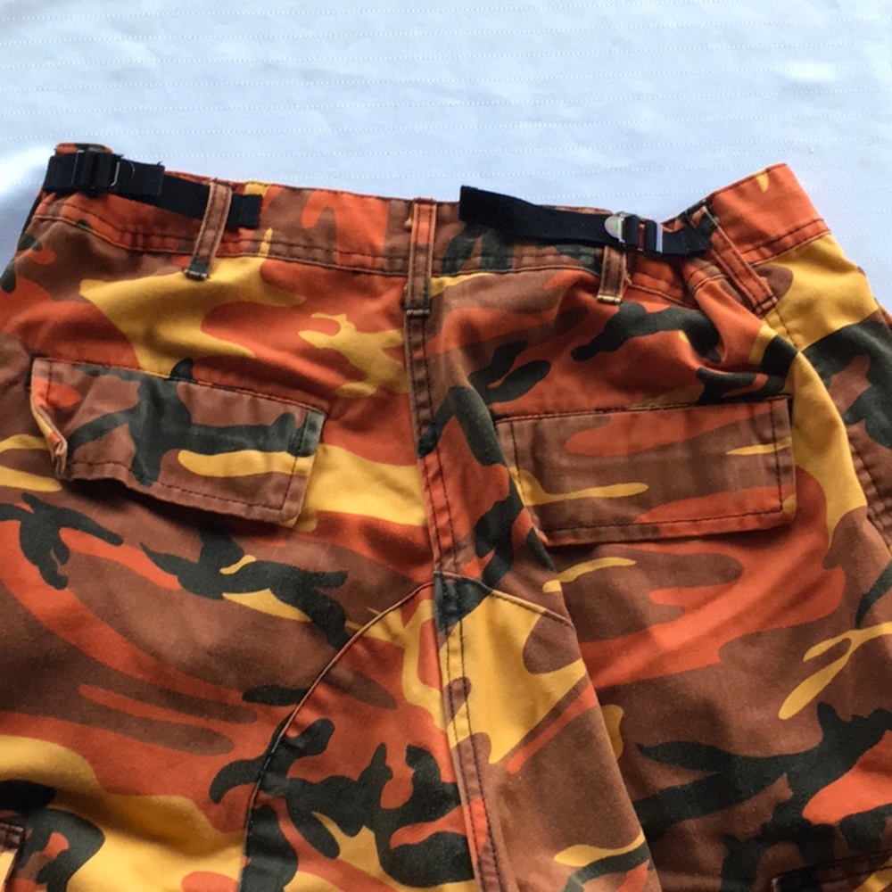 Bright High Waist Camo Pants - Picture 4 of 5